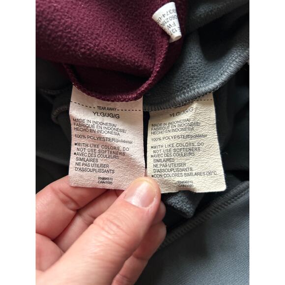 Under Armour 1/4 Zip Sweatshirt Youth Lg Gray Burgundy Loose Fit Fleece Lot of 2 - Picture 9 of 10